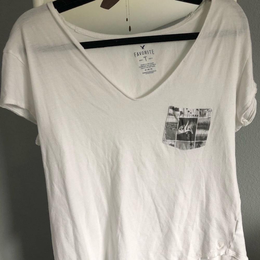 American Eagle Favorite T V-Neck